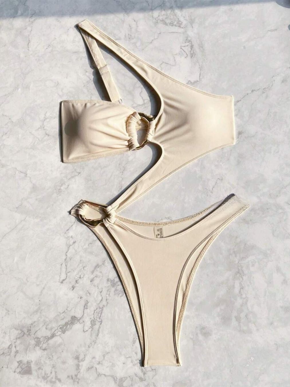 Biquíni Eclipse Beachwear: O Biquíni Sensual que Transformará Seus Dias na Praia! 🌊