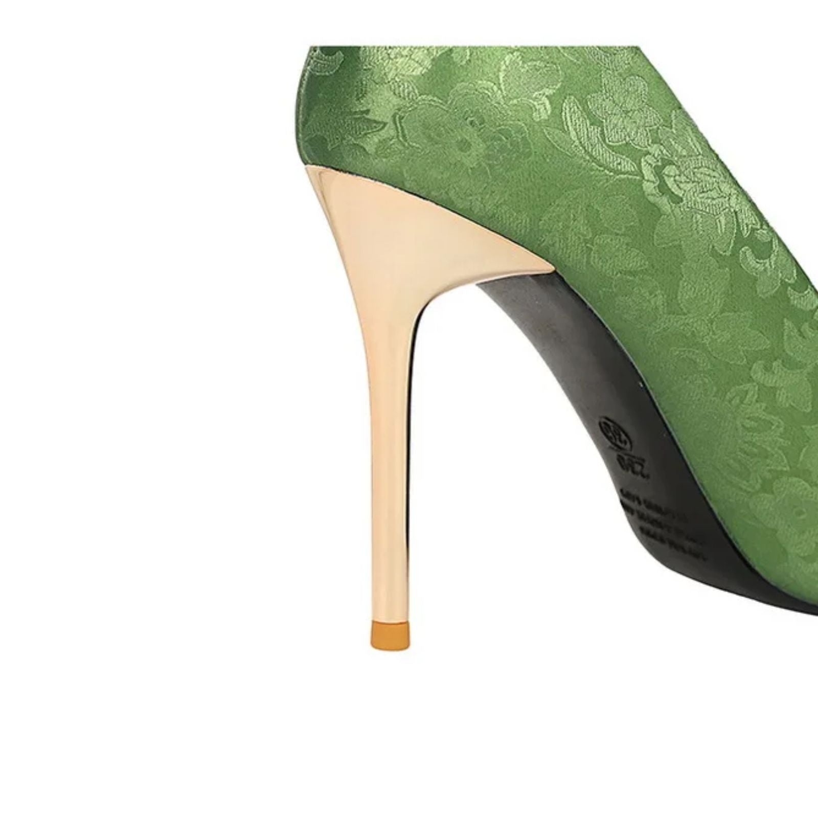 Scarpin ponta de metal