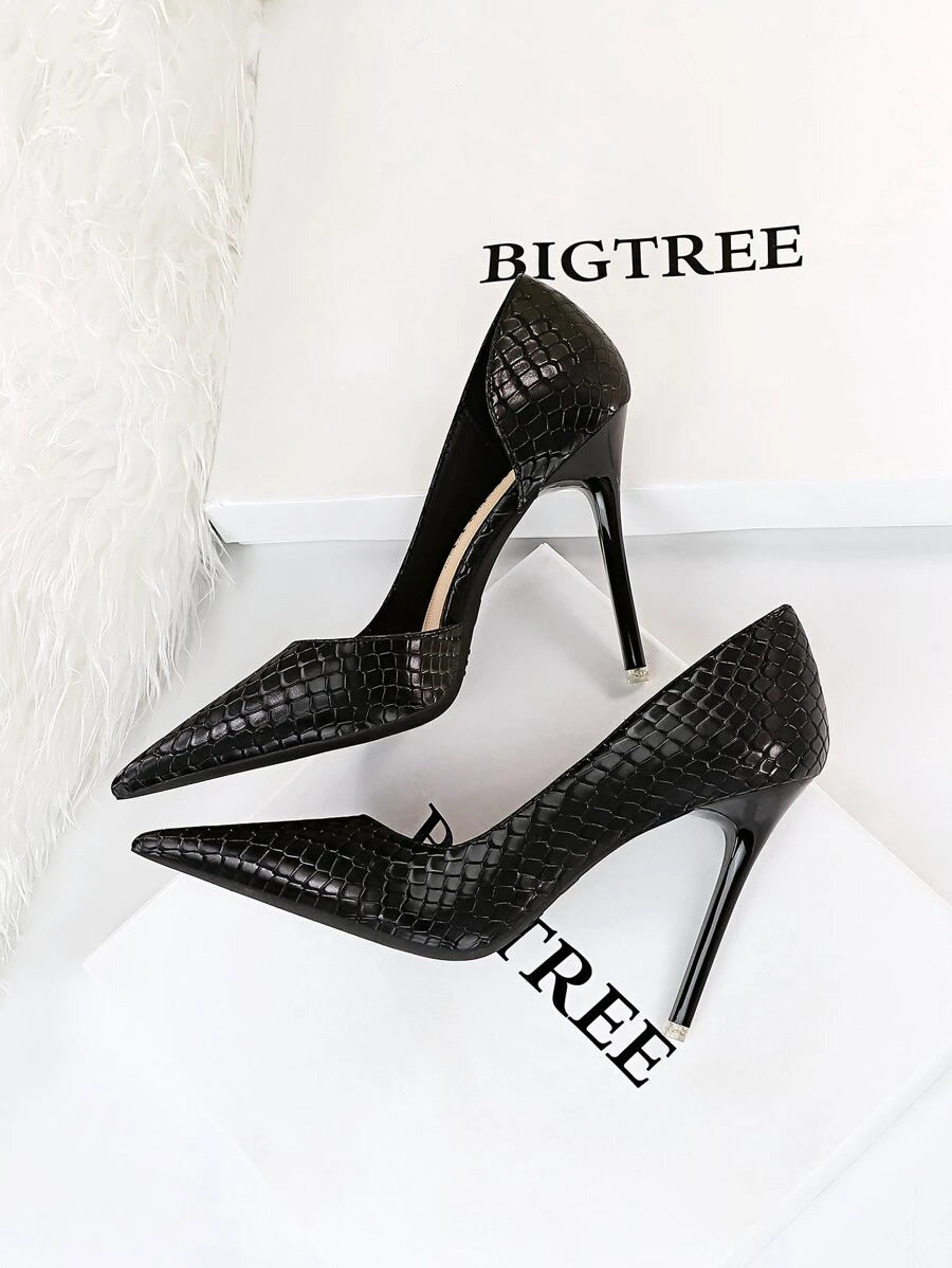 Scarpin de Luxo – Couro Crocodilo, 7cm de Salto