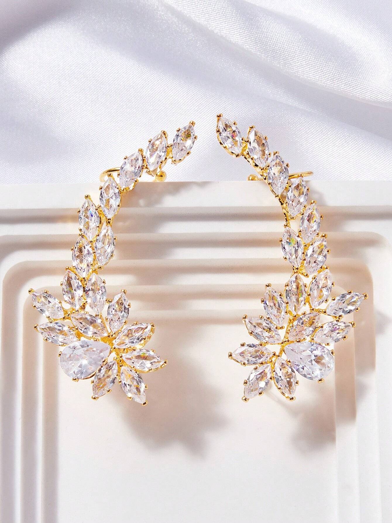 Brincos femininos elegantes