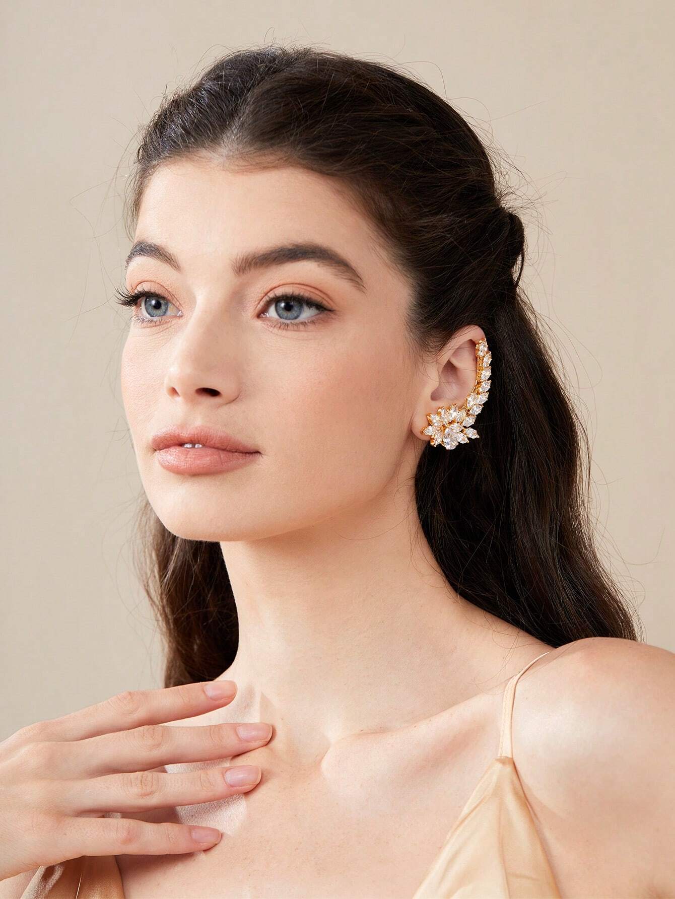 Brincos femininos elegantes