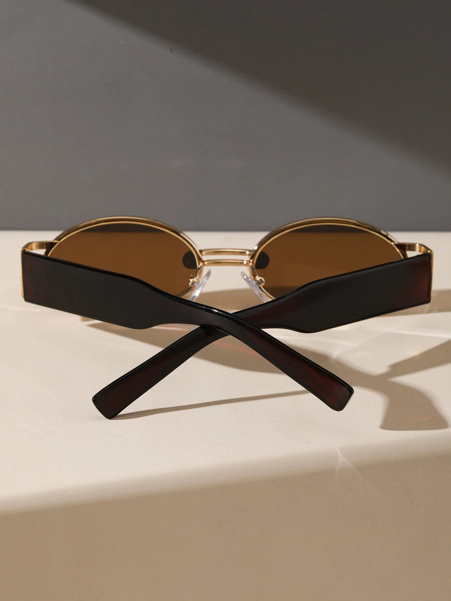 Oculos feminino Vintage Glam - O Clássico que Reinventa o Estilo ✨