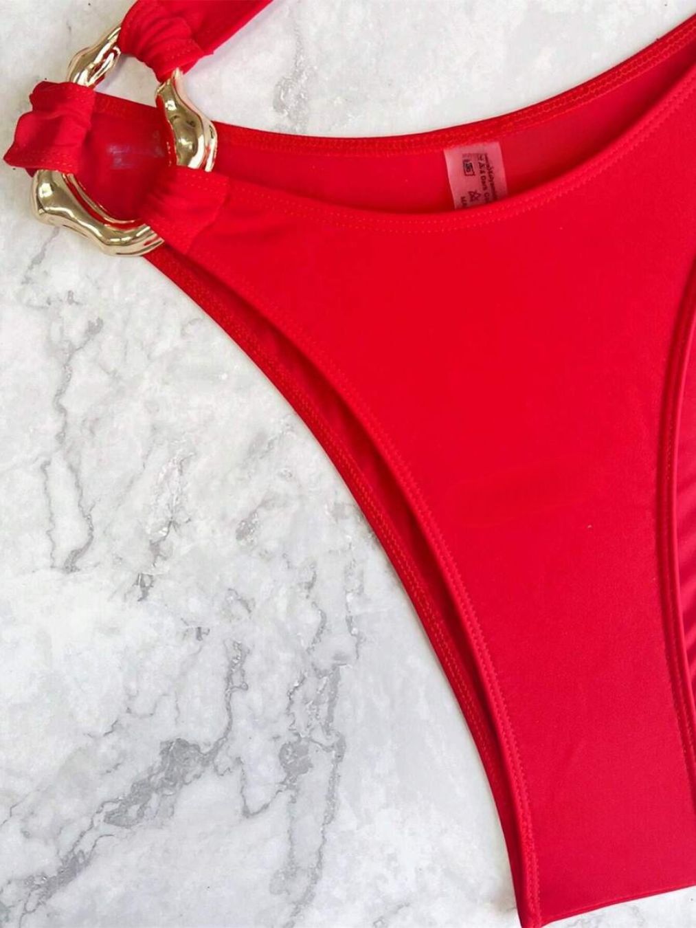 Biquíni Eclipse Beachwear: O Biquíni Sensual que Transformará Seus Dias na Praia! 🌊