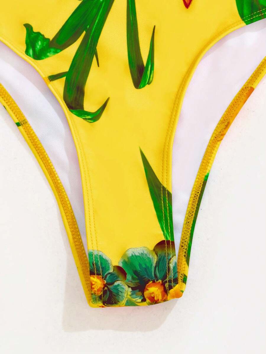 Biquíni Floral 3 Peças - A essência atual do verão