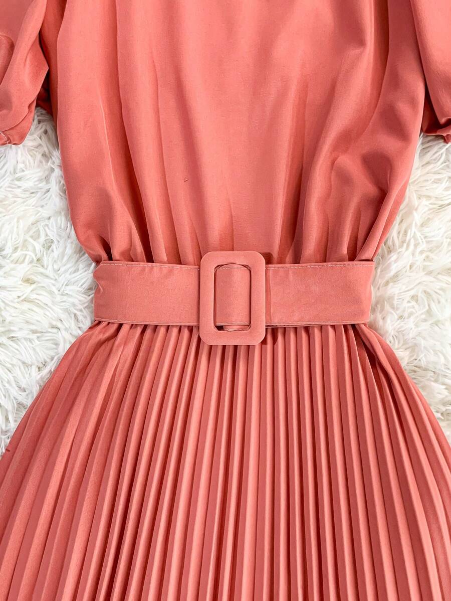 Vestido Midi Dengosa: Elegância e Modéstia para Mulheres de Fé