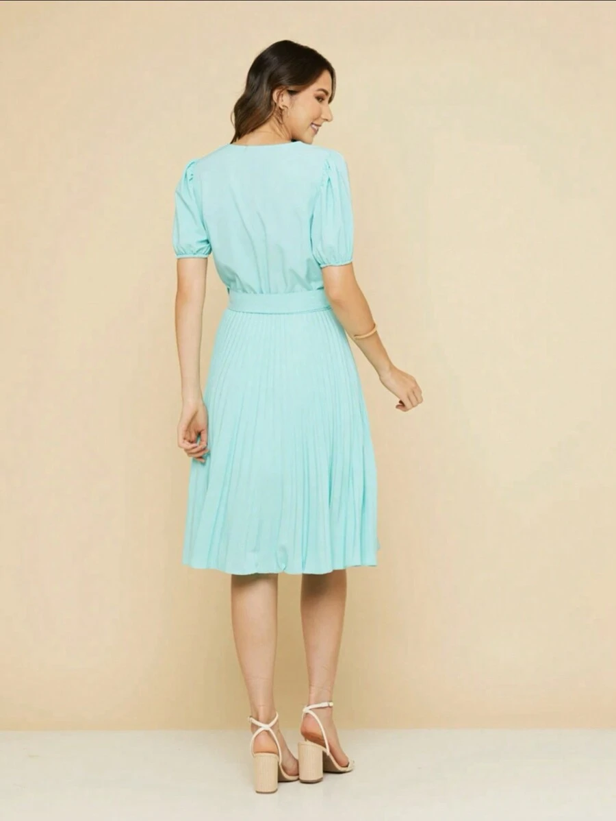 Vestido Midi Dengosa: Elegância e Modéstia para Mulheres de Fé