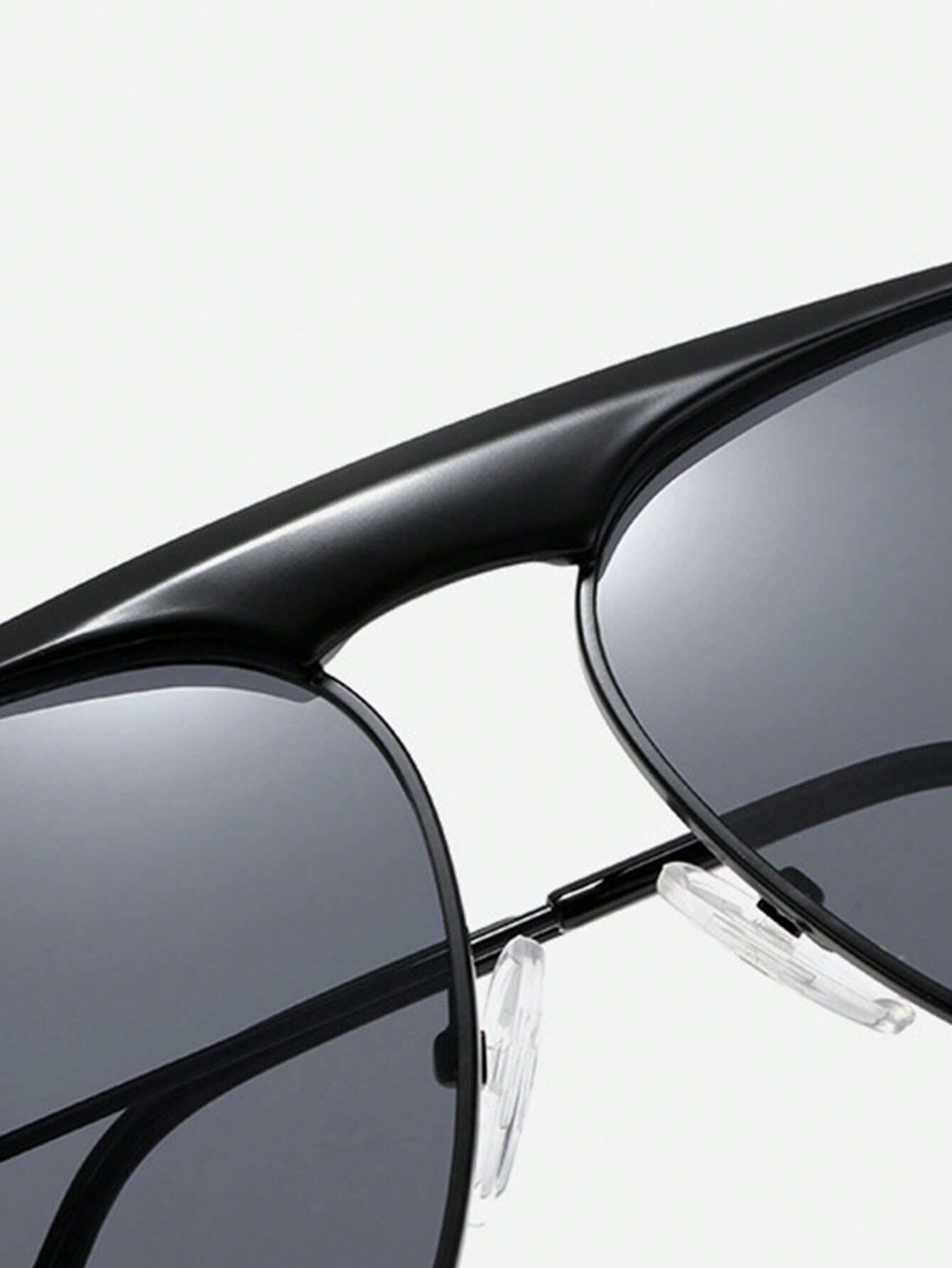 Óculos Feminino Retrô Y2K – Armação Metálica | 4 Cores