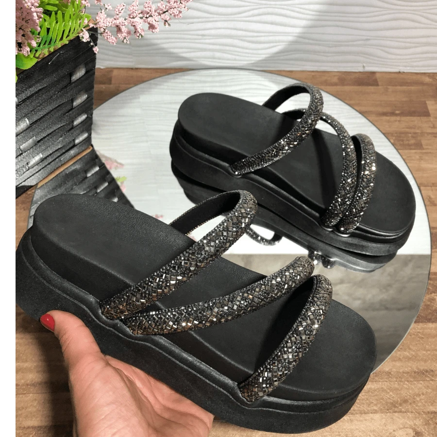 Sandália Plataforma - PASSOS DE LUXO e Brilho Total