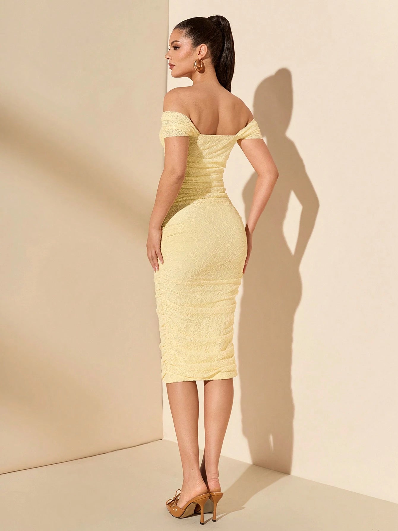 Vestido midi manga curta