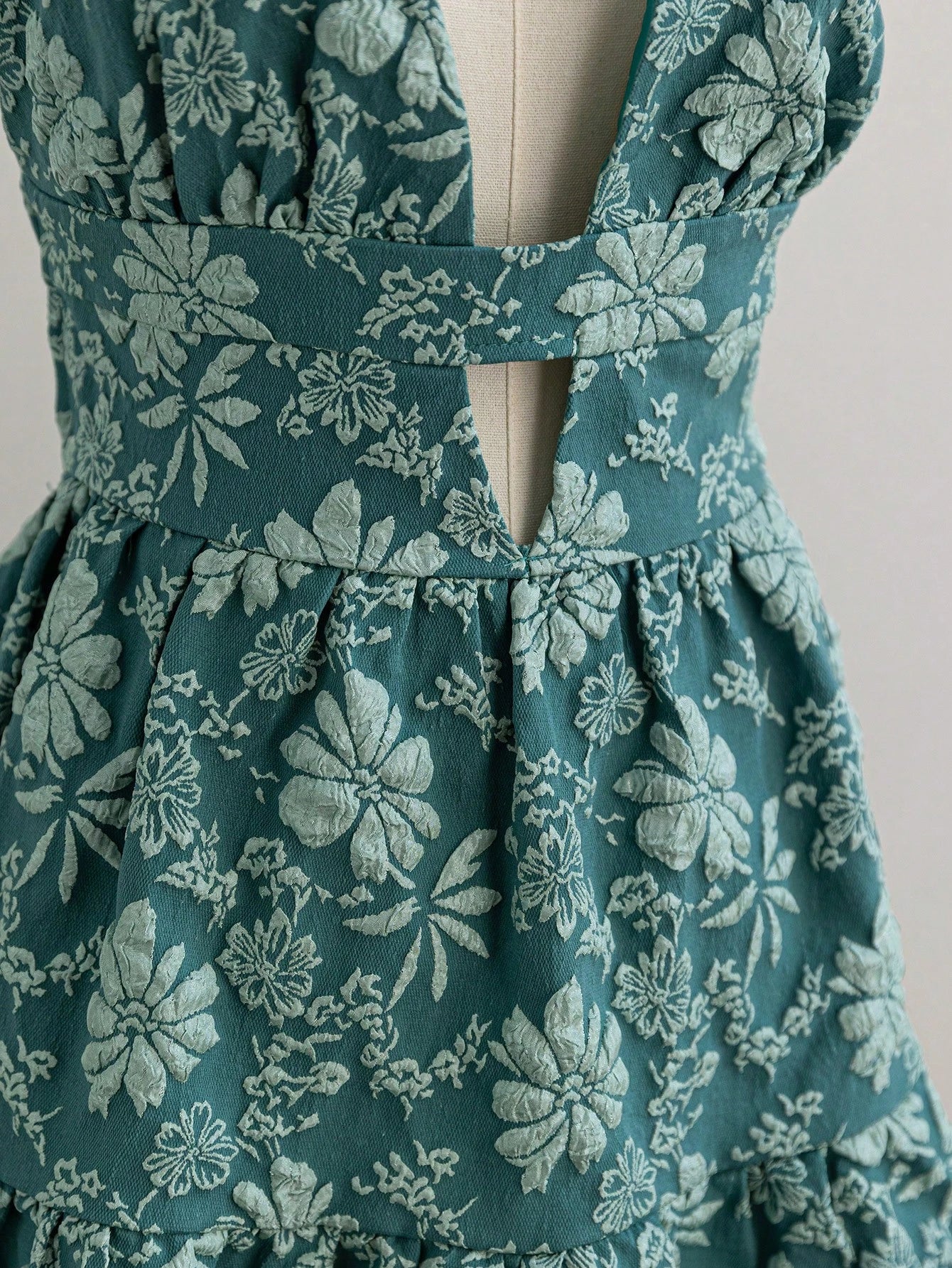 Vestido Curto com Decote em V – 9 Estampas e Cores
