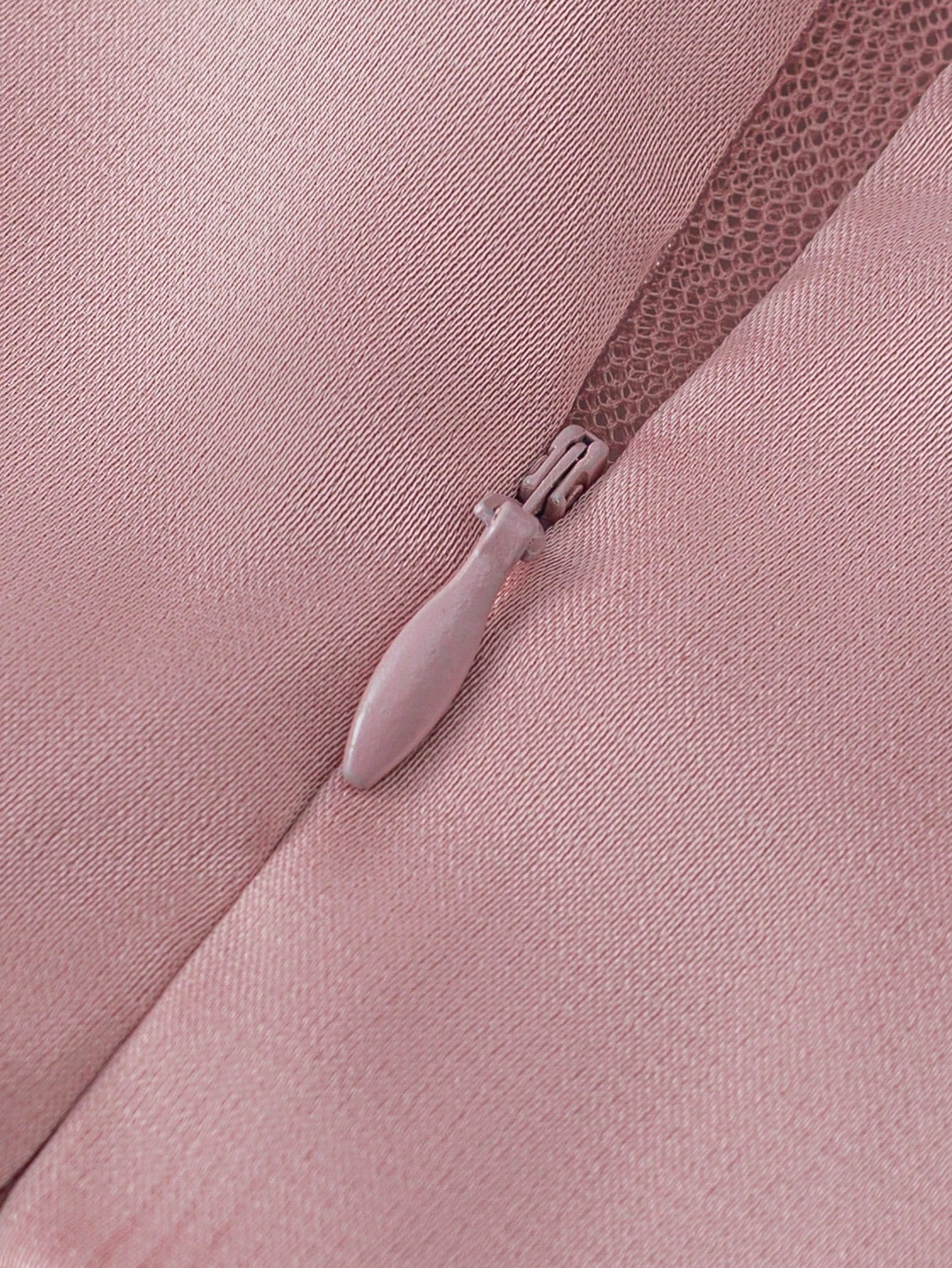 Vestido Cetim Jovem Rosa – 5 Motivos para Amar