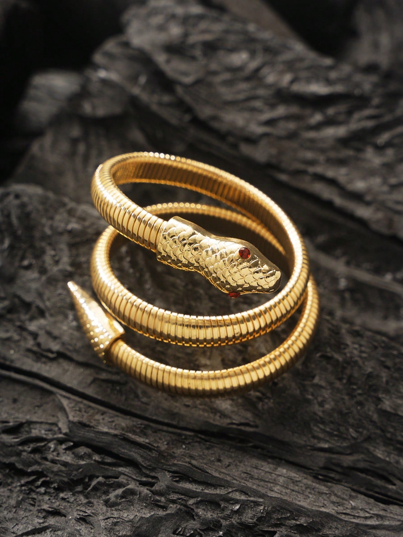 Pulseira feminina Cobra Entrelaçada – Dourado ou Prata | Estilo e Sofisticação