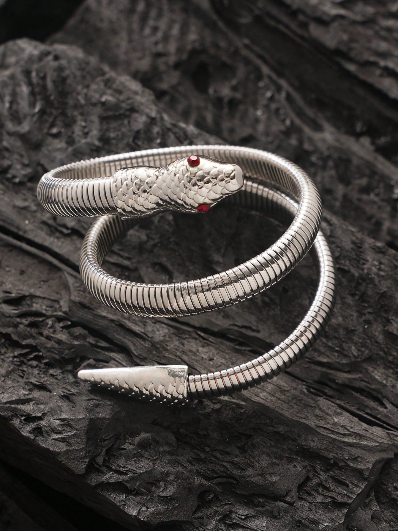 Pulseira feminina Cobra Entrelaçada – Dourado ou Prata | Estilo e Sofisticação