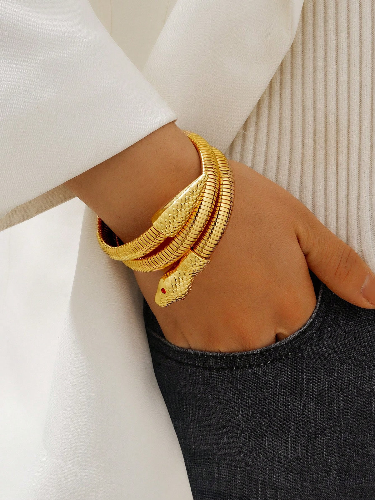 Pulseira Cobra Entrelaçada – Dourado ou Prata | Estilo e Sofisticação