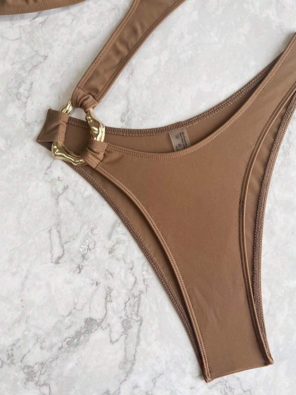 Biquíni Eclipse Beachwear: O Biquíni Sensual que Transformará Seus Dias na Praia! 🌊