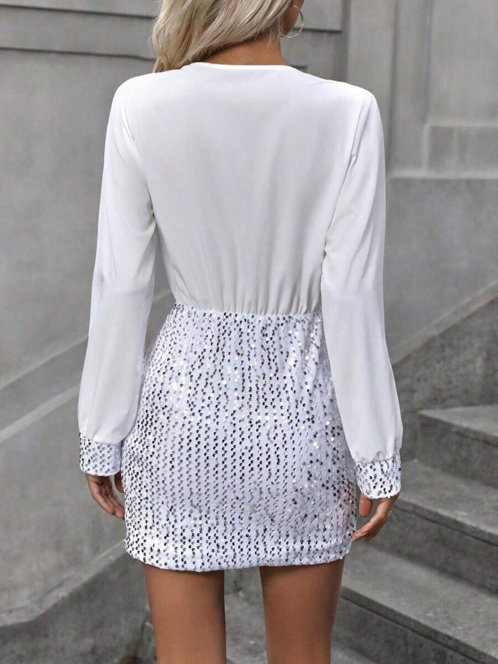 Vestido Curto Luster Glam Dress - O Vestido que Transforma Qualquer Ocasião em um Evento Memorável