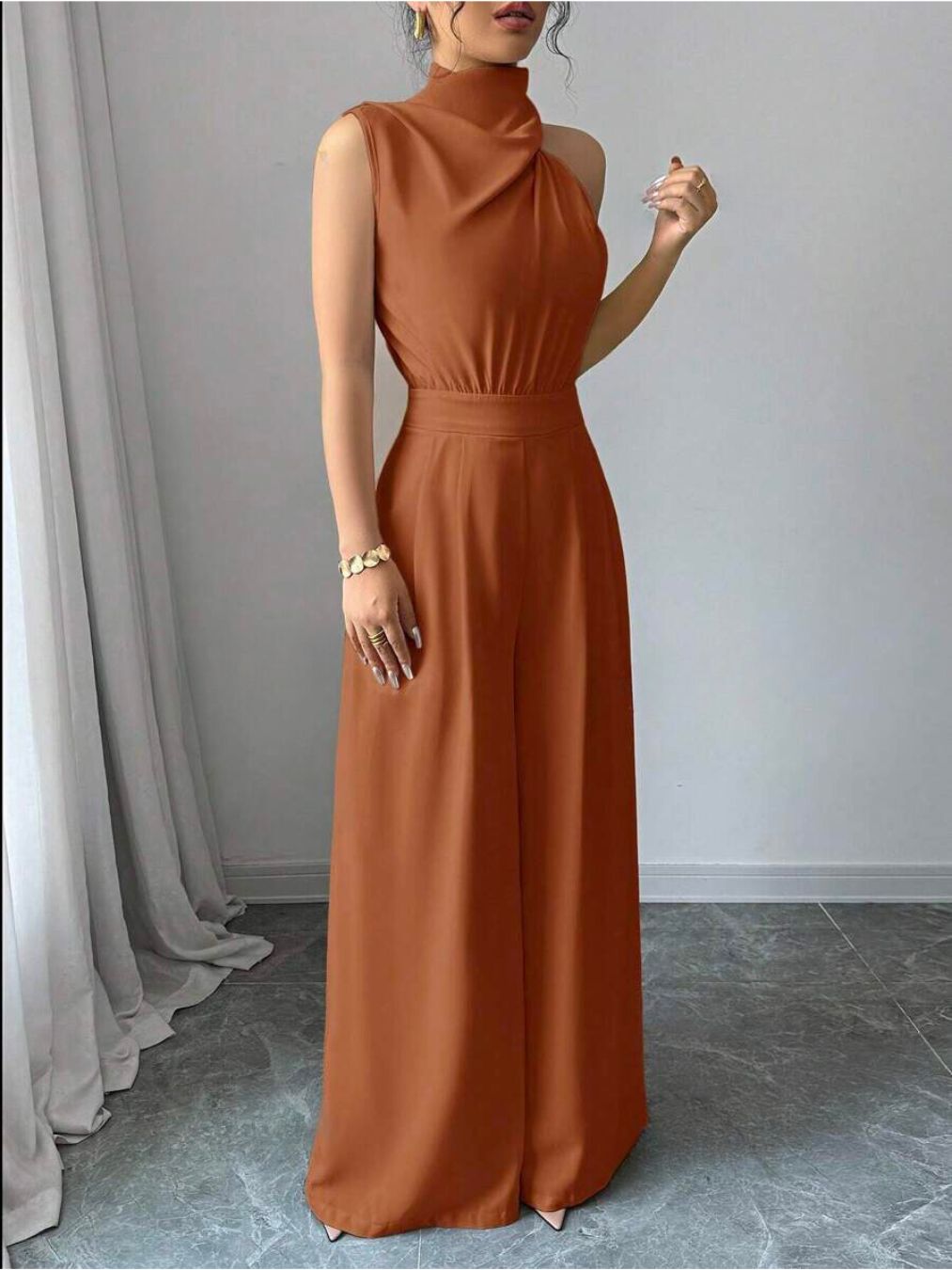 Macacão Palazzo Elegance: Sofisticação e Estilo em uma Única Peça