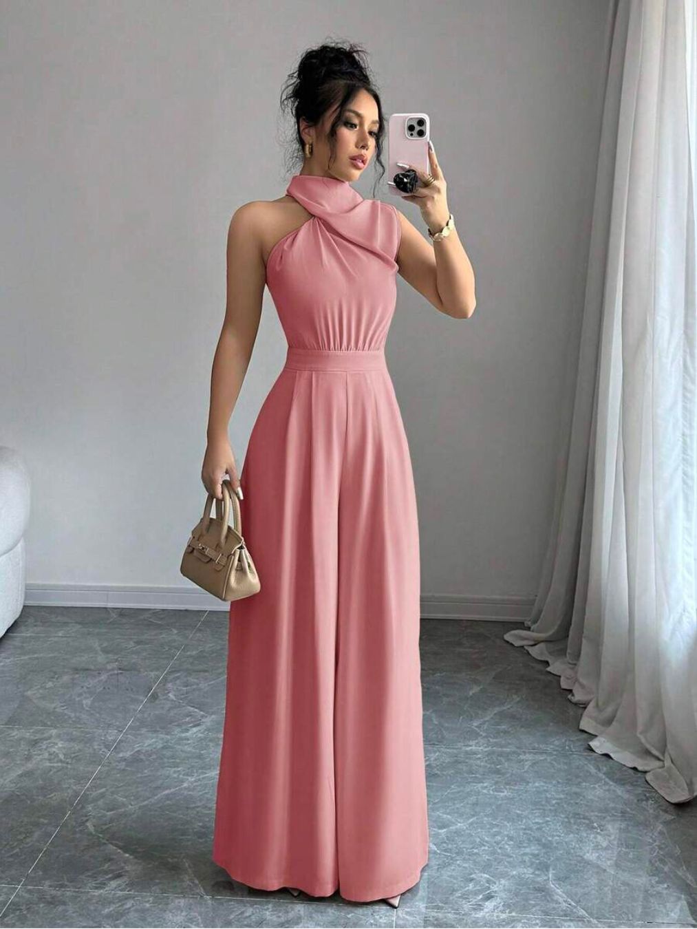 Macacão Palazzo Elegance: Sofisticação e Estilo em uma Única Peça