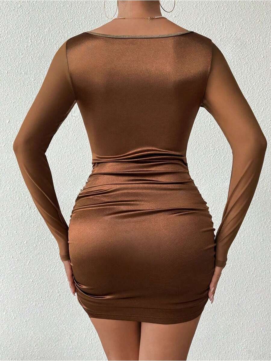 Vestido Bodycon Fest: Elegância que Envolve suas Curvas