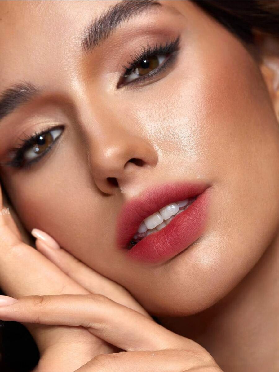 Batom matte Vegano Dengosa Sheglam: Beleza Ética em Cada Aplicação