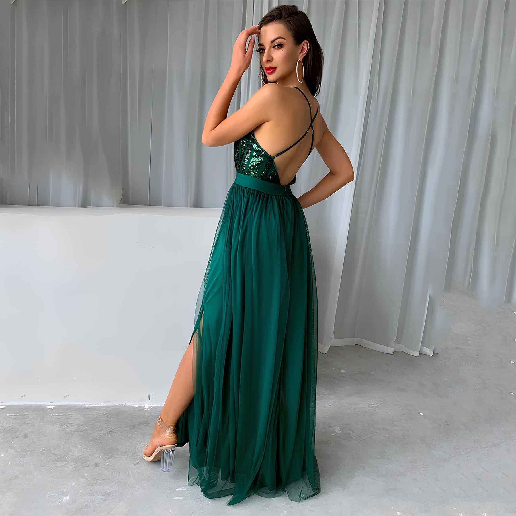 Vestido de Luxo Mulher Poderosa – Para Celebrar com Sofisticação