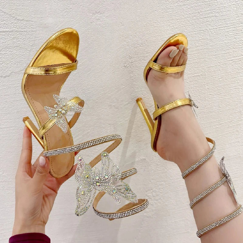 Butterfly Steps – Eleve-se ao Topo com Graça e Sofisticação! ✨