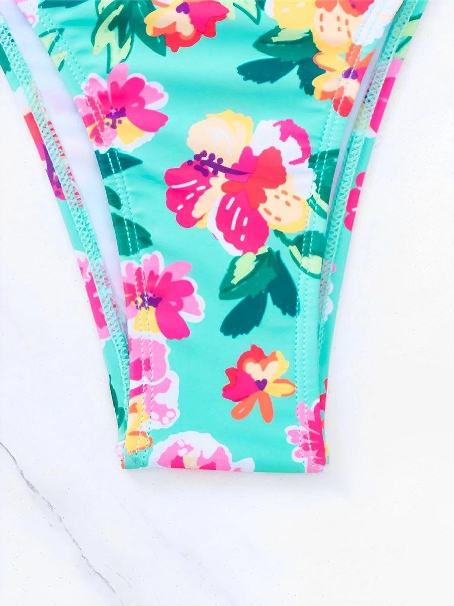 Conjunto de biquini com saida Glamour Summer – Elegância e Conforto para o Verão