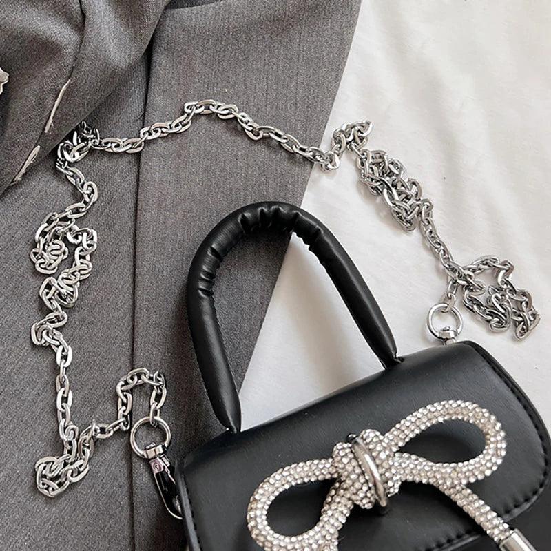 Bolsinha Elegância – O toque final que faz toda a diferença! ✨