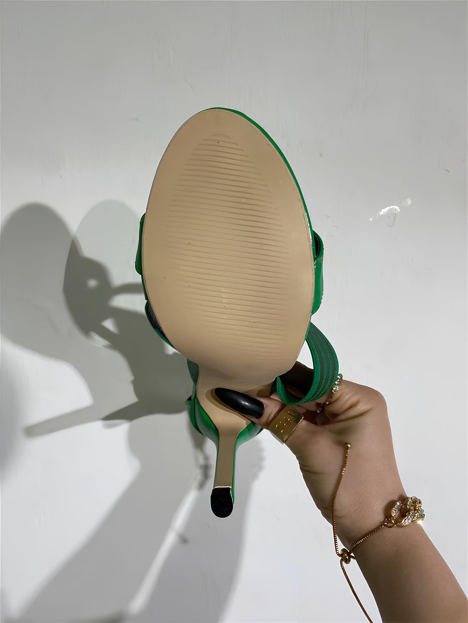 Salto Alto Gladiadora Dengosa Brasileira – Elegância e Poder em Cada Passo!