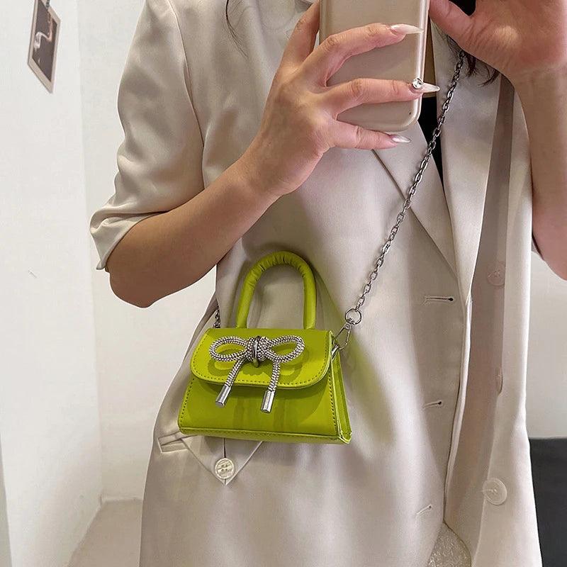 Bolsinha Elegância – O toque final que faz toda a diferença! ✨