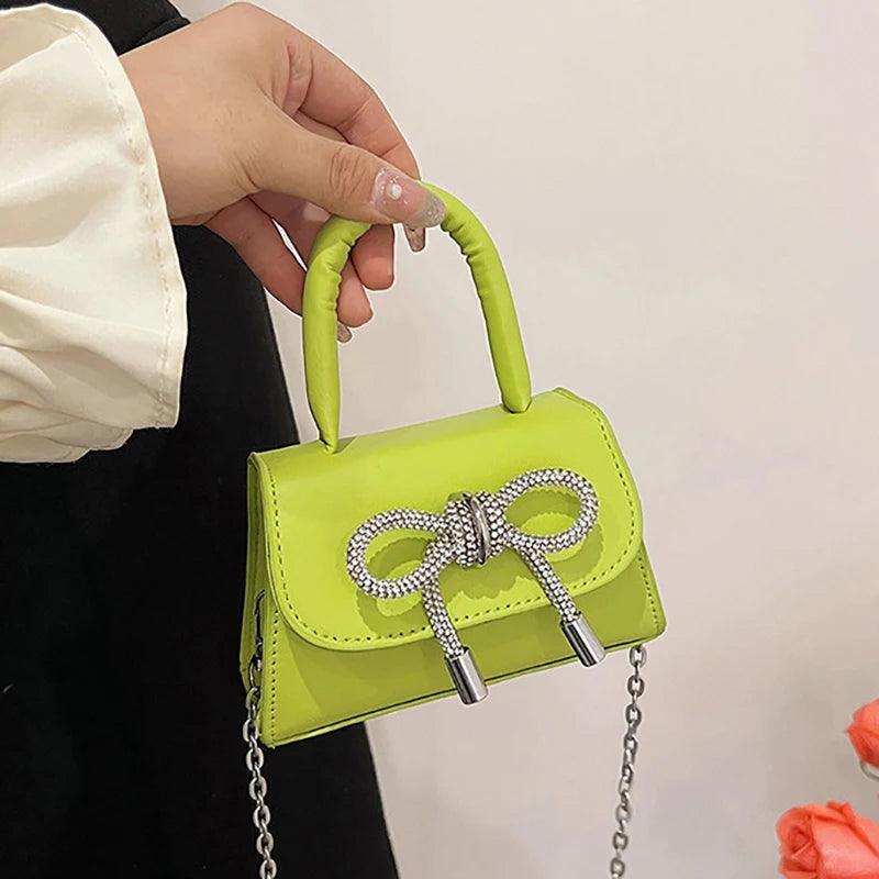 Bolsinha Elegância – O toque final que faz toda a diferença! ✨