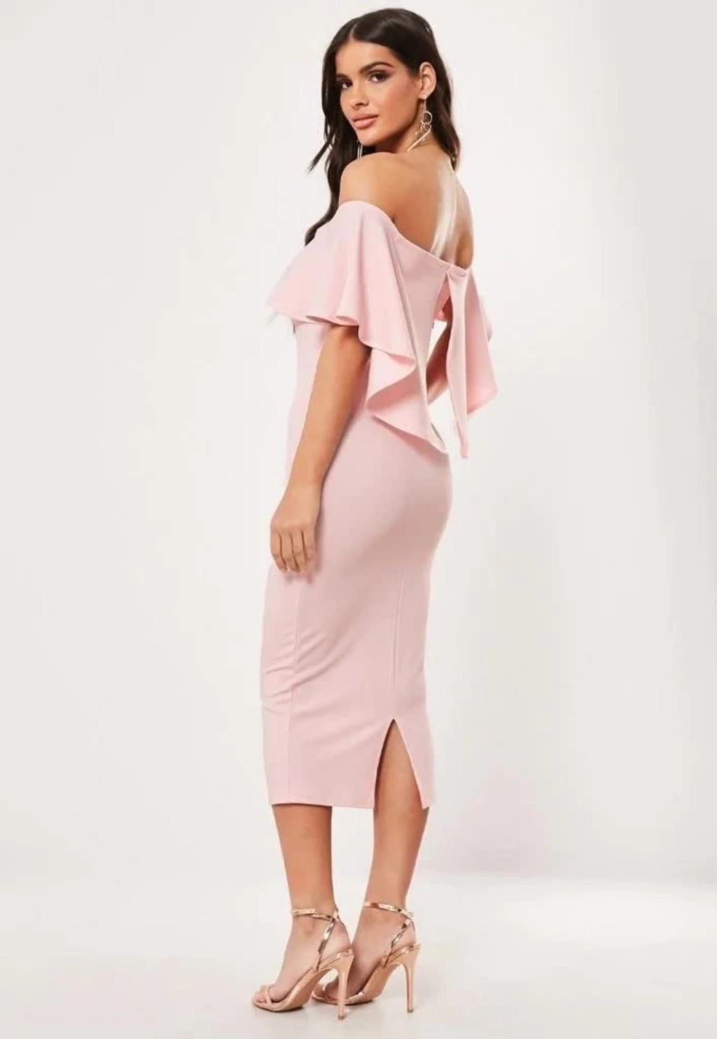 Vestido midi com babado