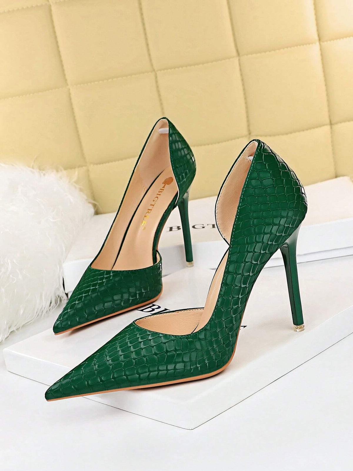 Scarpin de Luxo – Couro Crocodilo, 7cm de Salto