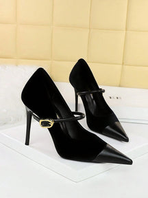 Scarpin Preto com Fivela – Salto 10cm e Conforto