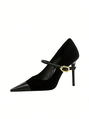 Scarpin Preto com Fivela – Salto 10cm e Conforto