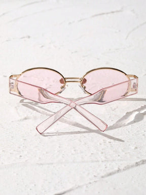 Oculos feminino Vintage Glam - O Clássico que Reinventa o Estilo ✨