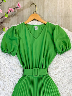 Vestido Midi Dengosa: Elegância e Modéstia para Mulheres de Fé