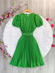 Vestido Midi Dengosa: Elegância e Modéstia para Mulheres de Fé