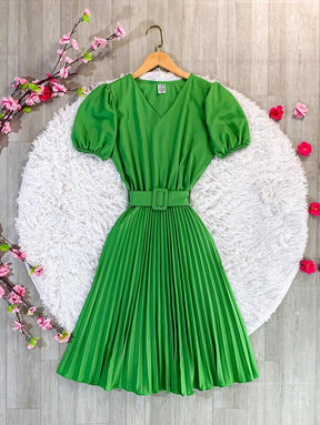 Vestido Midi Dengosa: Elegância e Modéstia para Mulheres de Fé