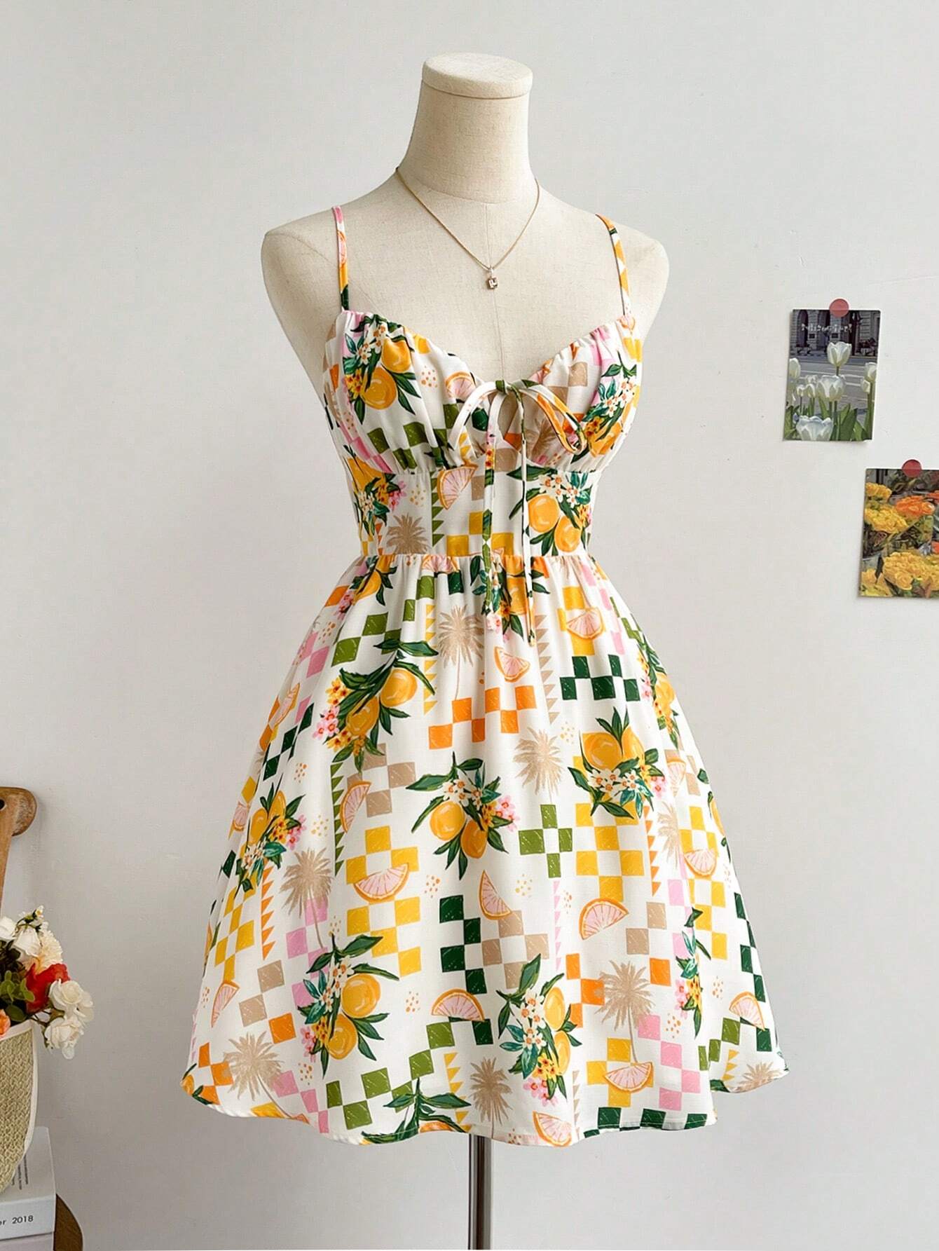 Vestido Curto Xadrez – Leve, Colorido e Divertido