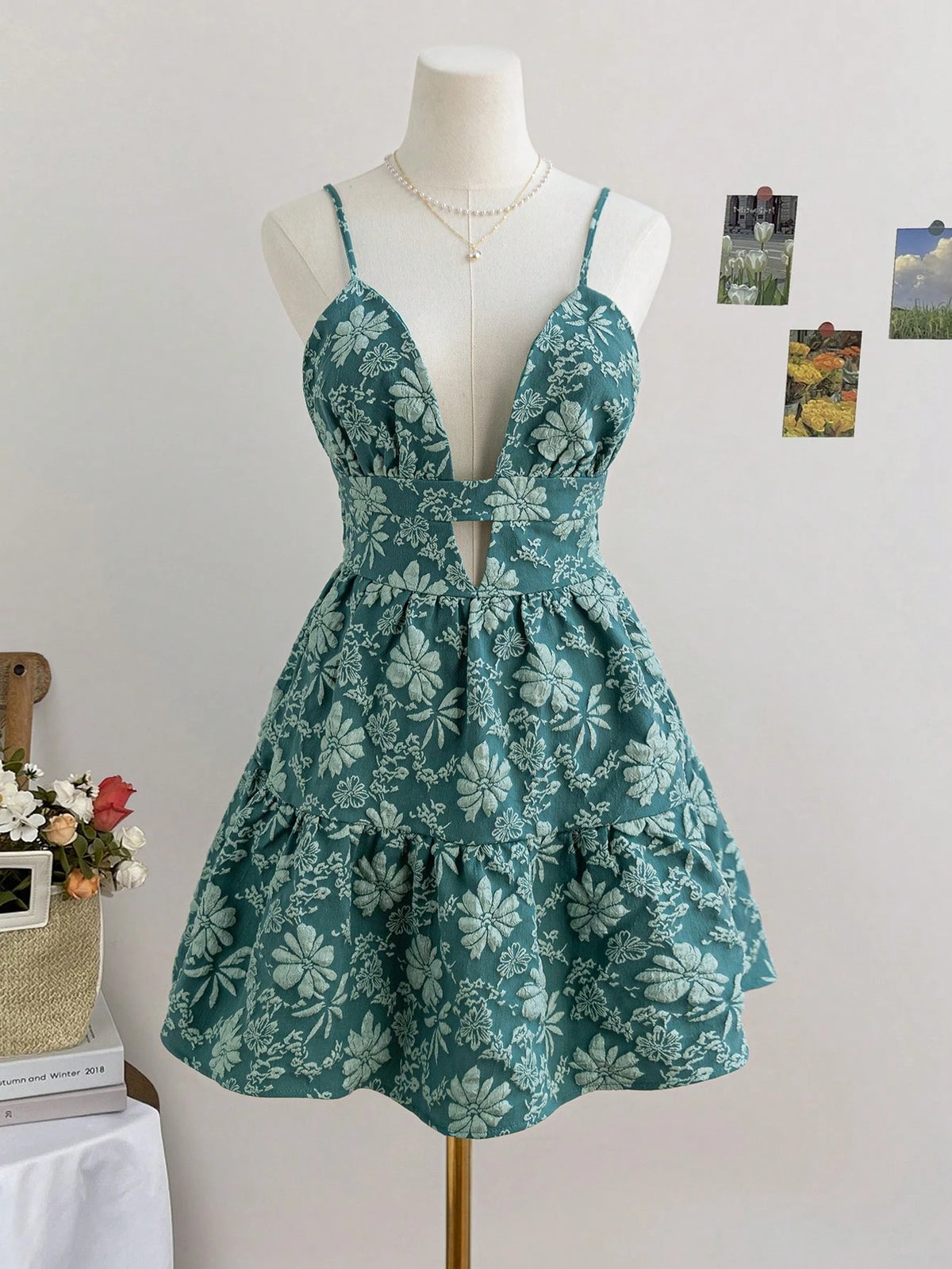 Vestido Curto com Decote em V – 9 Estampas e Cores