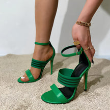 Salto Alto Gladiadora Dengosa Brasileira – Elegância e Poder em Cada Passo!