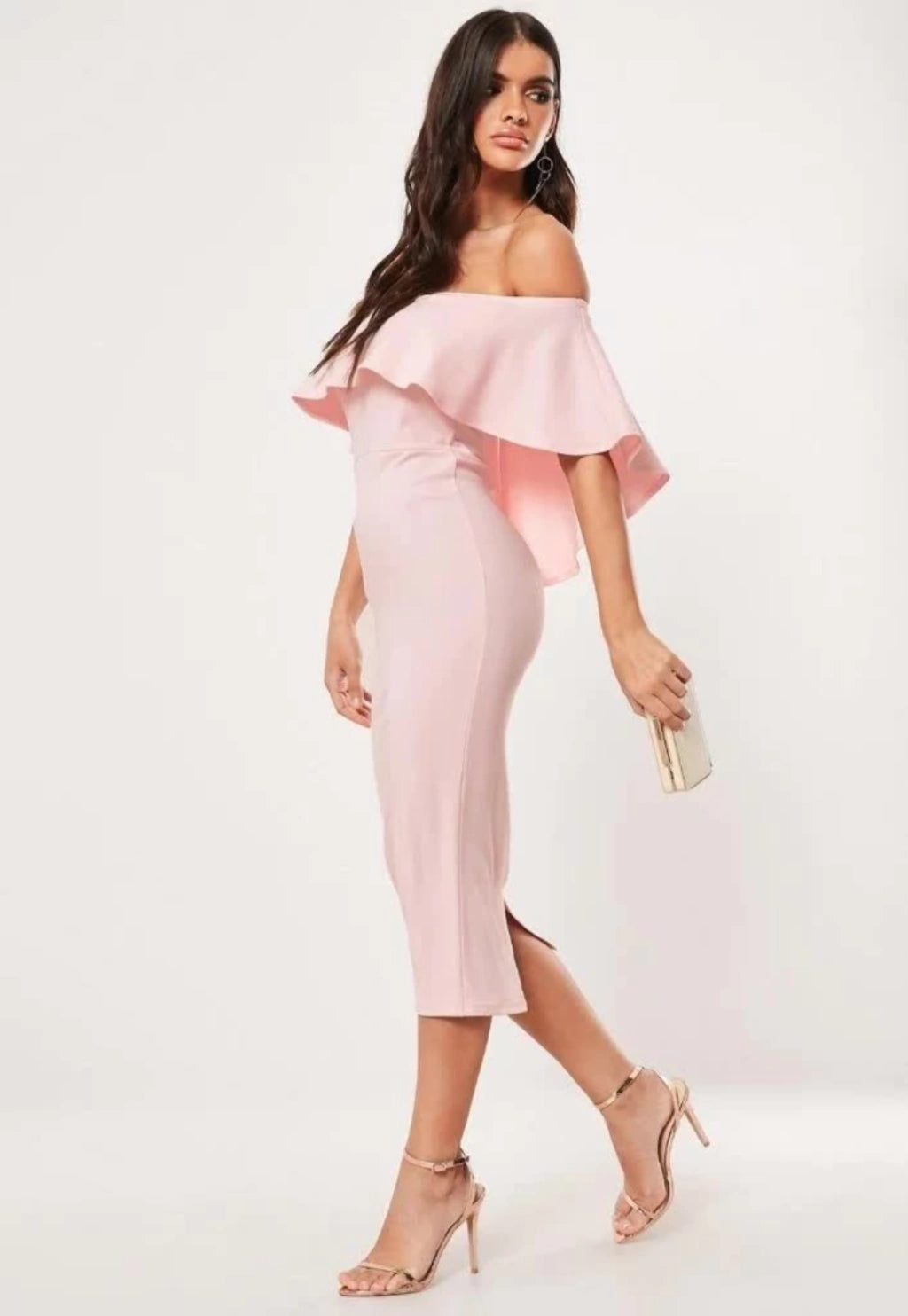 Vestido midi com babado