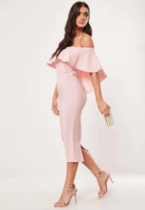 Vestido midi com babado